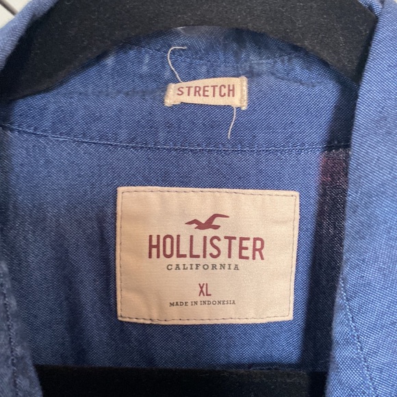Navy Blue Hollister Button Up - Picture 3 of 3